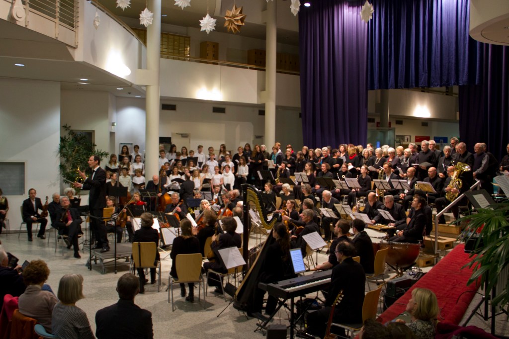 Orchester und Publikum beim Konzert in Witten