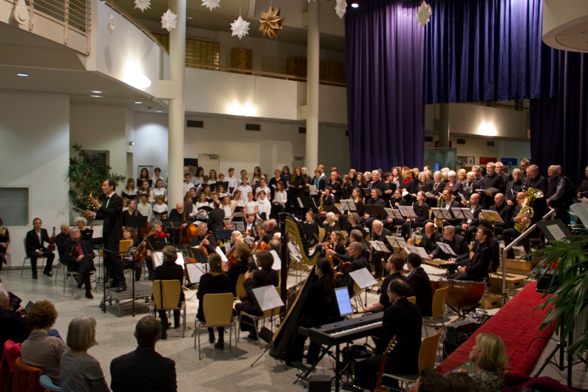 KOnzert des sinfonieorchesters Witten, sinfonisches Orchester der vhs witten wetter herdecke in der Uni Witten